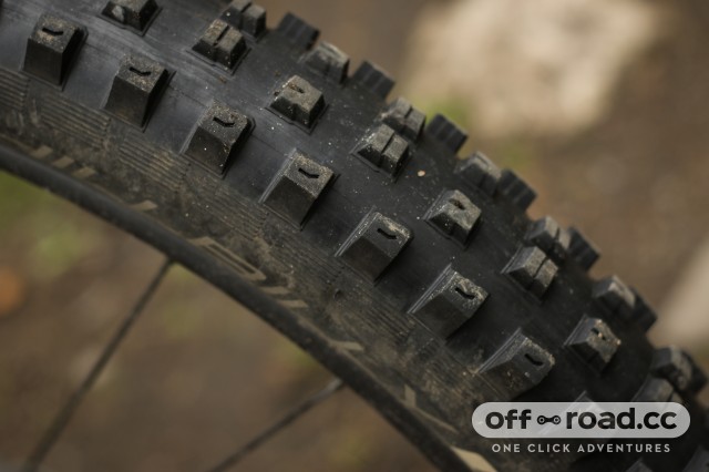 Hillbilly cheap mtb tyre